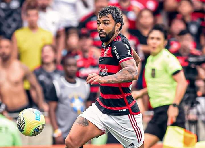 Cruzeiro acerta com Gabigol, que deixará o Flamengo em 2025