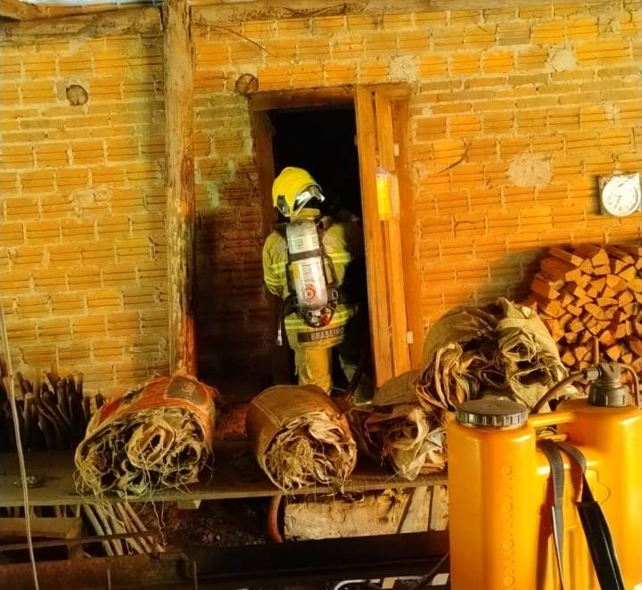 Incêndio destrói 350 varas de tabaco no interior de Venâncio Aires