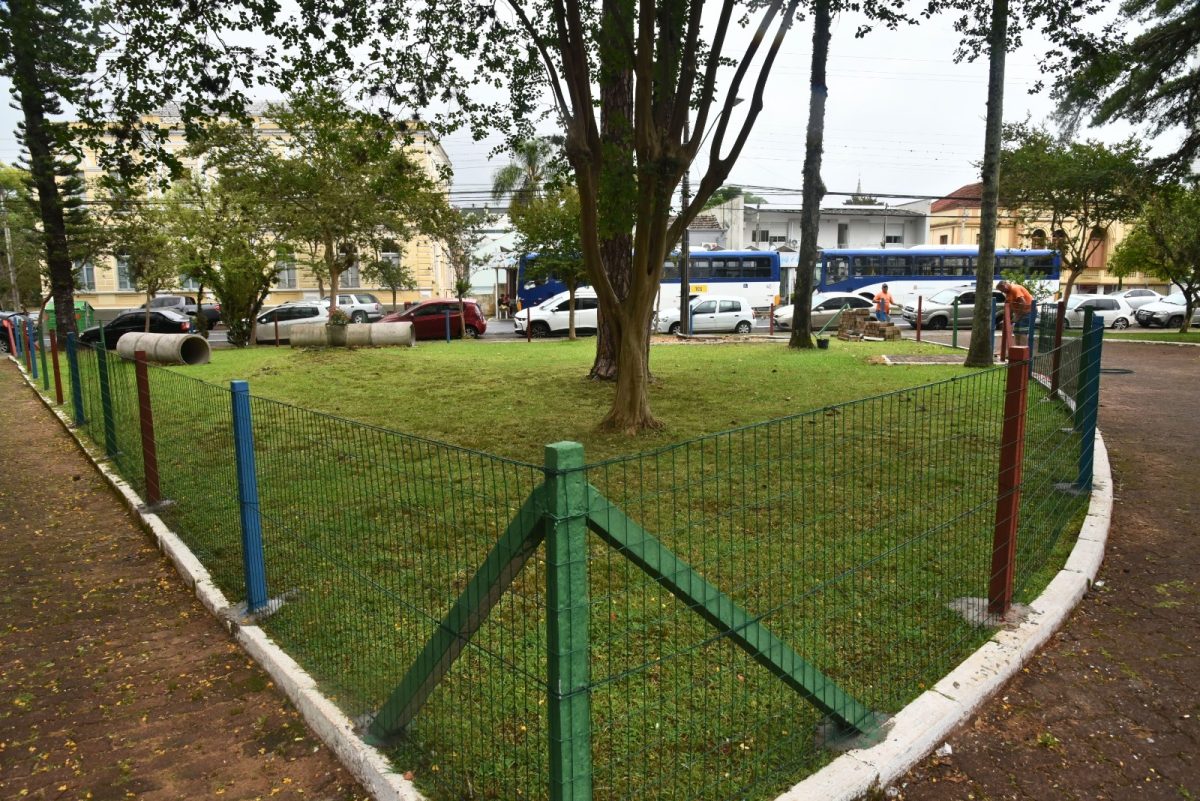 Praça da Bandeira contará com dog park