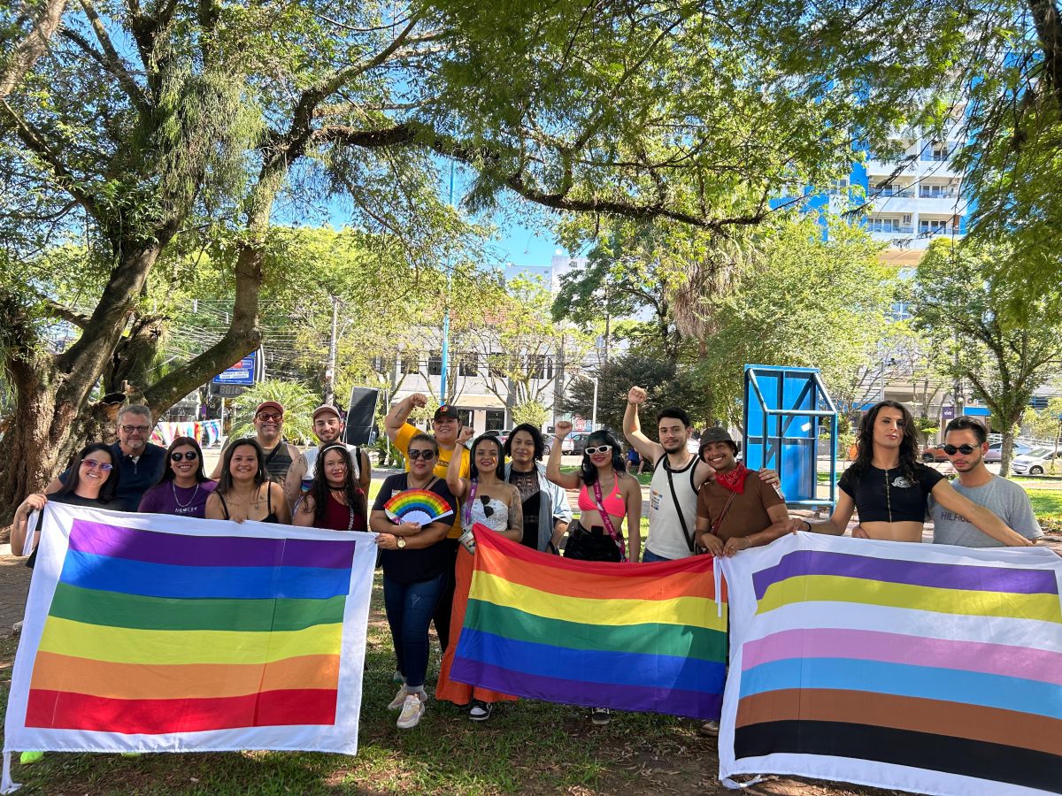 Parada da Diversidade evidencia orgulho e resistência em Santa Cruz