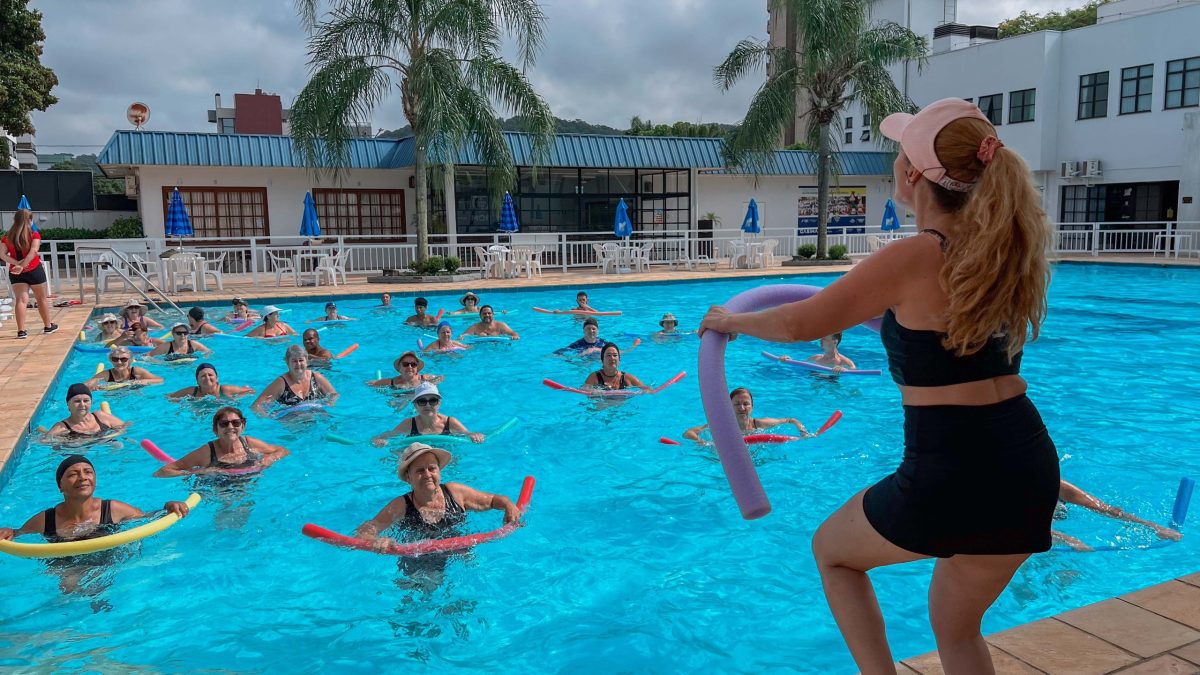 Abertas inscrições para o Projeto Verão na Piscina Maturidade Esportiva