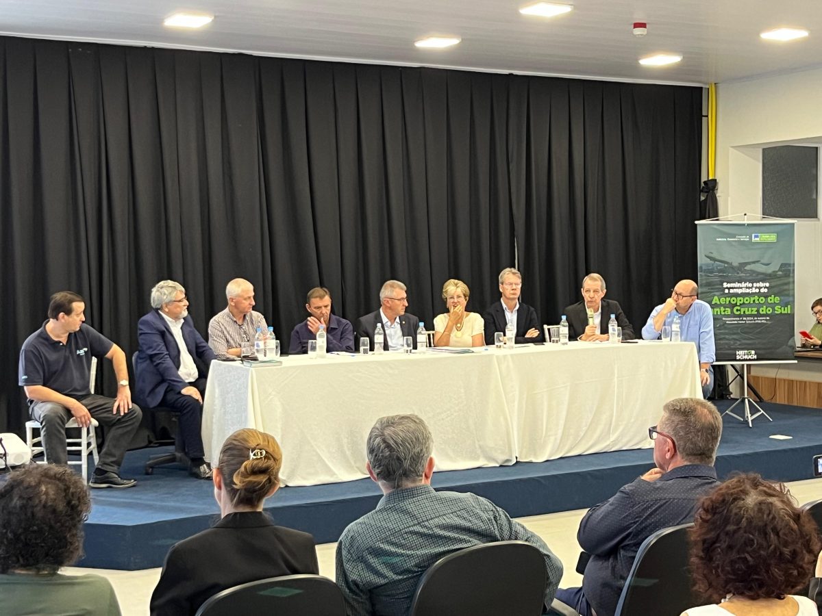 Seminário debate a ampliação do aeroporto de Santa Cruz