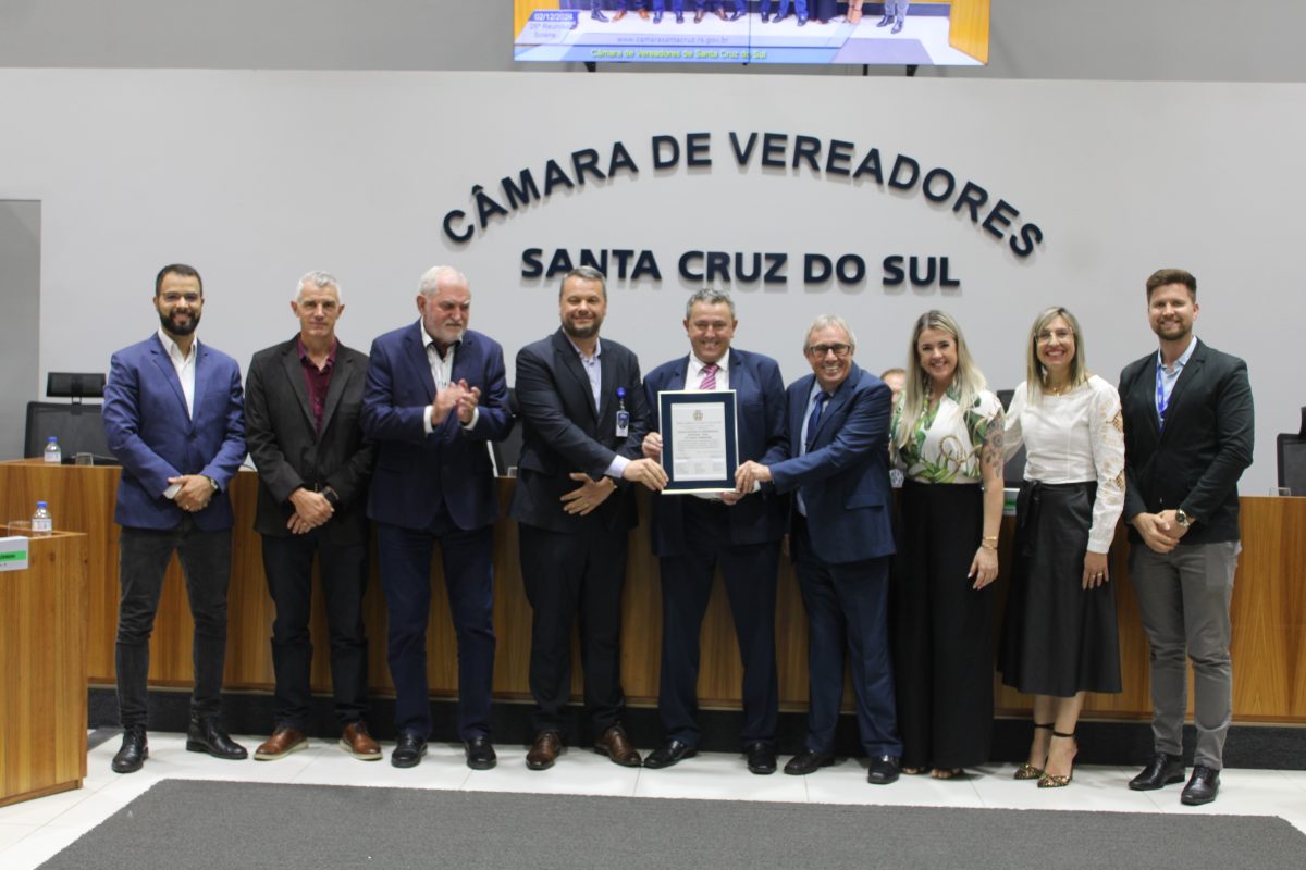 Câmara de Vereadores realiza homenagem ao Centro de Formação Profissional Senai