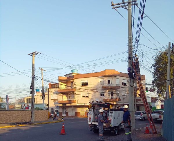 Mutirões para a retirada e organização de cabos devem ser intensificados em 2025