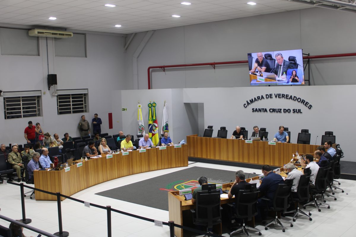 Mudança no horário do Legislativo de Santa Cruz depende da presença do público