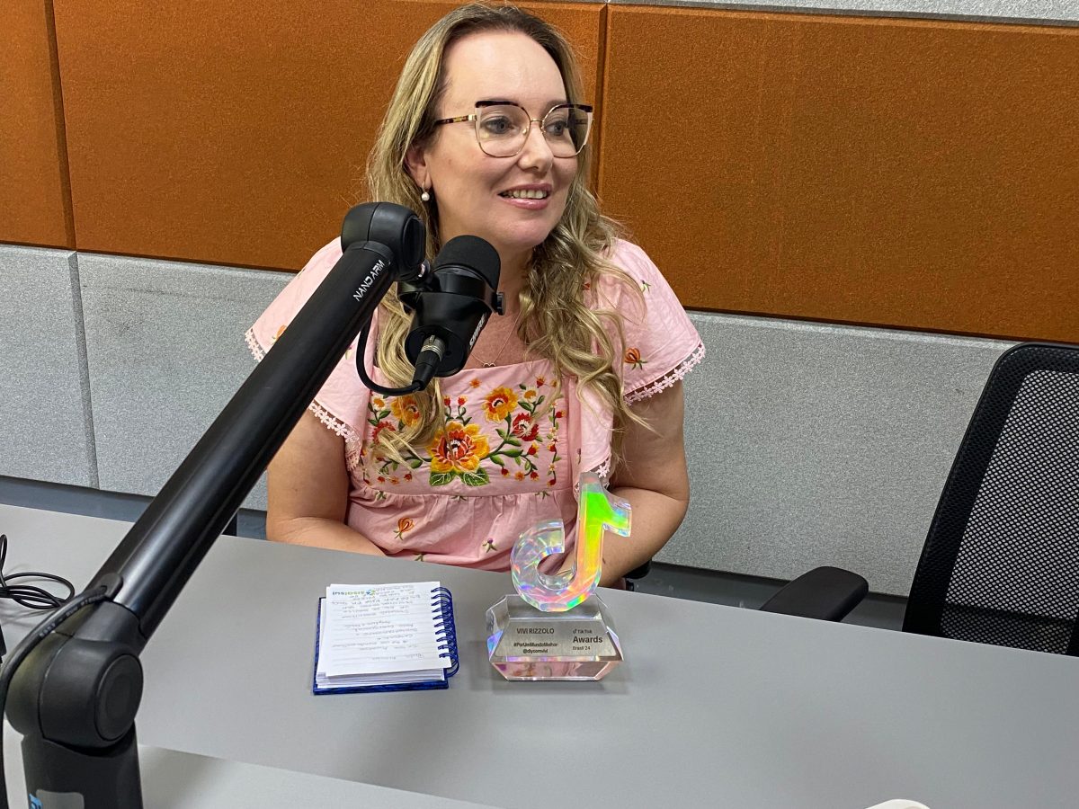 Rádio Revista – Viviane Rizzolo, Dona da Página @diycomvivi