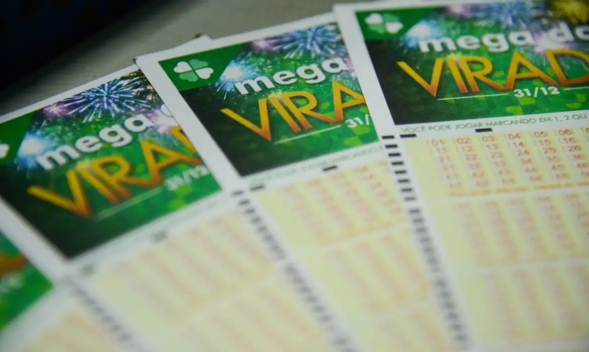 Mega da Virada: oito apostas dividem prêmio de R$ 635 milhões