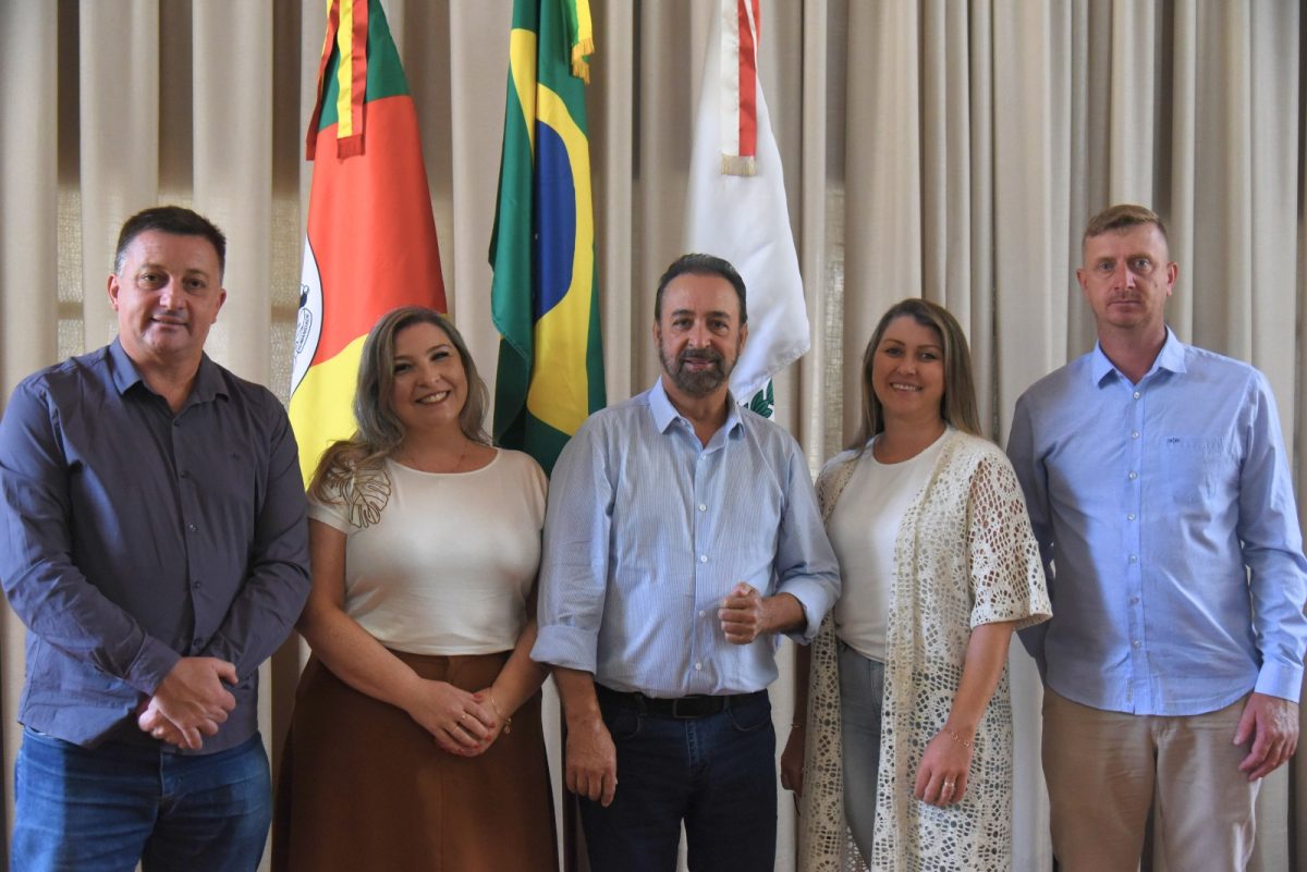 Sérgio Moraes recebe visita do prefeito de Três Passos