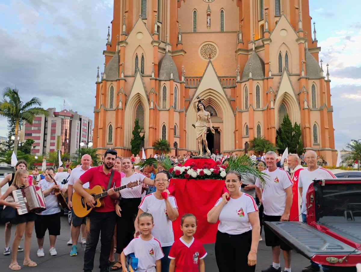 União e fé marcam abertura da Festa de São Sebastião Mártir