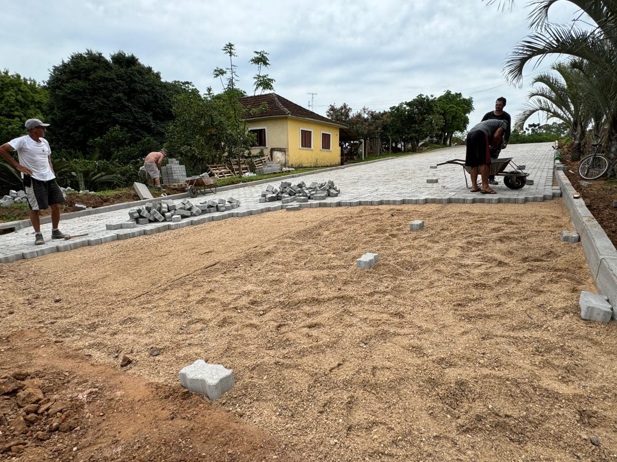 “Vamos deixar 100% das ruas calçadas, é a nossa meta”, diz o Secretário de Obras de Rio Pardo