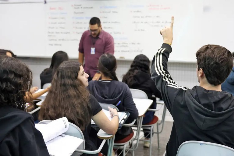 Programa Mais Professores para o Brasil beneficiará 50 milhões de docentes e estudantes